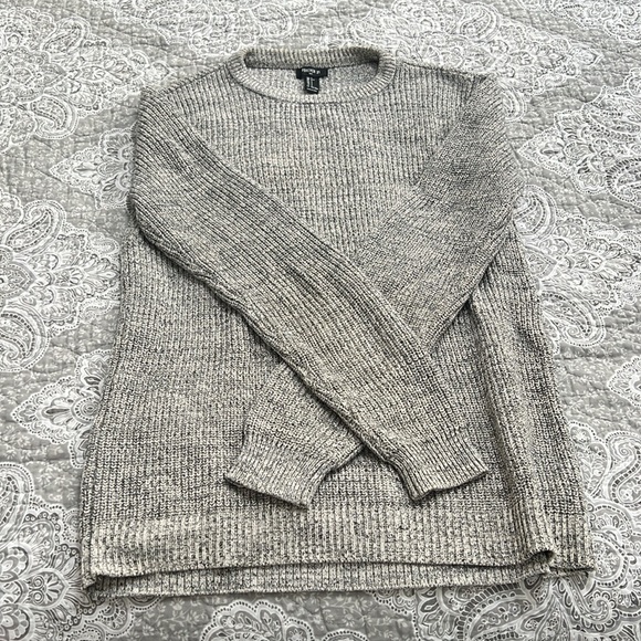 Men’s Knit Sweater - Picture 2 of 4